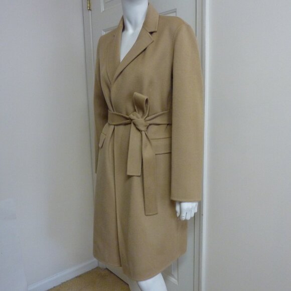 Theory Wrap Coat in Double-Face Wool-Cashmere - Picture 9 of 11